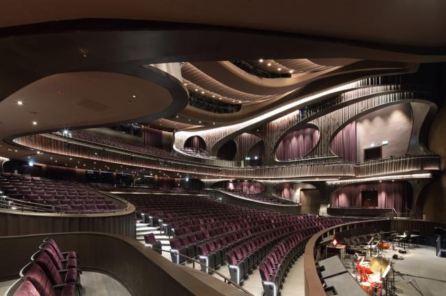 BIM建筑|喷鼻港戏曲中间 / Revery Architecture BIM建筑|喷鼻港戏曲中间 / Revery Architecture