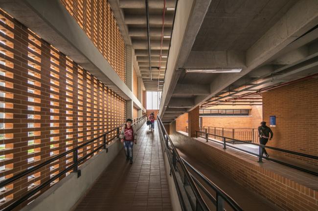 BIM建筑|天井中的黉舍,黉舍中的天井:哥伦比亚中小黉舍 BIM建筑|天井中的黉舍,黉舍中的天井:哥伦比亚中小黉舍