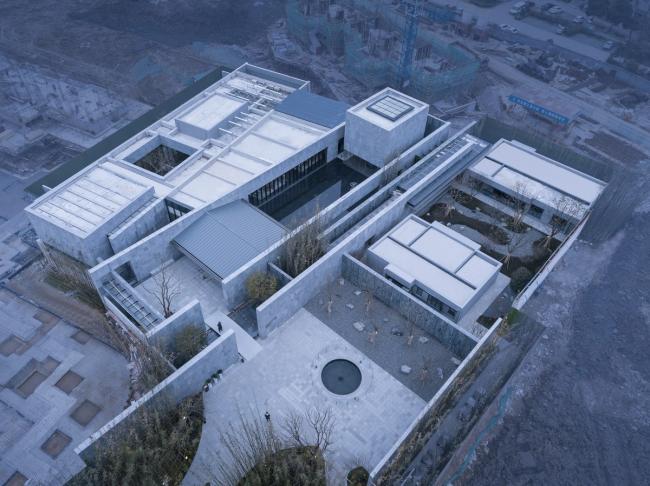 BIM建筑|水与石的江南光影——常州旭辉铂悦天宁生涯艺术馆 / 水石设计 BIM建筑|水与石的江南光影——常州旭辉铂悦天宁生涯艺术馆 / 水石设计
