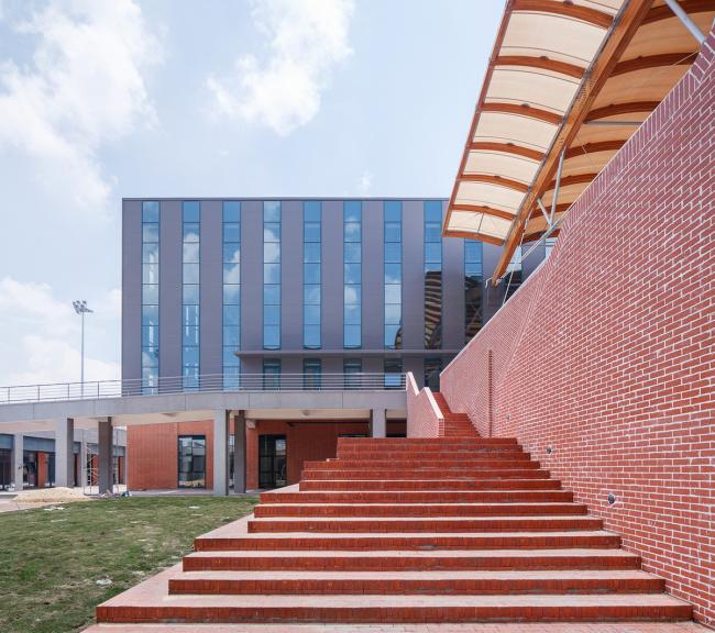 BIM建筑|浙江年夜学国际结合学院(海宁国际校区)综合体育馆 / 浙江年夜学建筑设计研讨院 BIM建筑|浙江年夜学国际结合学院(海宁国际校区)综合体育馆 / 浙江年夜学建筑设计研讨院
