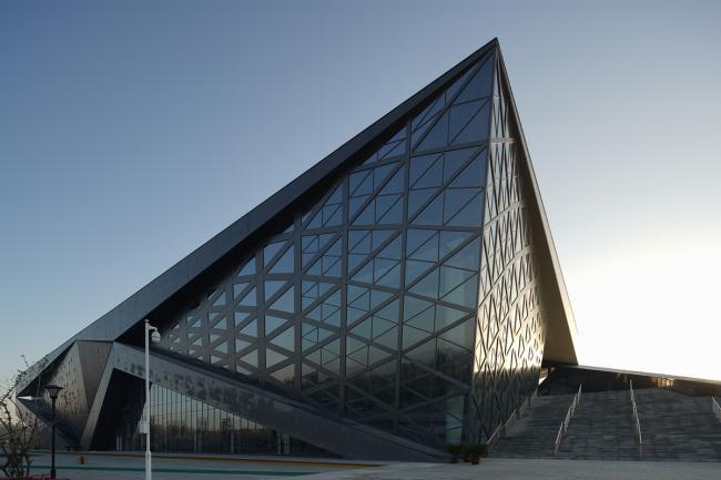 BIM建筑|动感的能量盒子:扬州南部新城体育园 / 柏涛设计 BIM建筑|动感的能量盒子:扬州南部新城体育园 / 柏涛设计