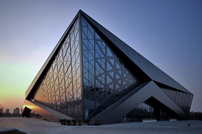 BIM建筑|动感的能量盒子:扬州南部新城体育园 / 柏涛设计 BIM建筑|动感的能量盒子:扬州南部新城体育园 / 柏涛设计