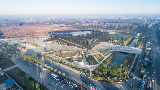 BIM建筑|动感的能量盒子:扬州南部新城体育园 / 柏涛设计 BIM建筑|动感的能量盒子:扬州南部新城体育园 / 柏涛设计
