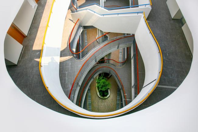 BIM建筑|动态绿色的梦幻校园:生态折线黉舍 / 1+1>2 Architects BIM建筑|动态绿色的梦幻校园:生态折线黉舍 / 1+1>2 Architects