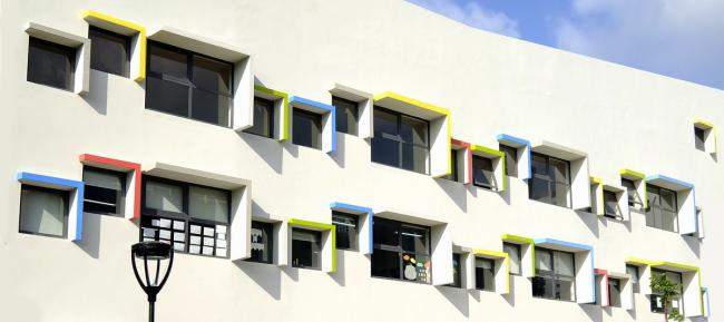 BIM建筑|动态绿色的梦幻校园:生态折线黉舍 / 1+1>2 Architects BIM建筑|动态绿色的梦幻校园:生态折线黉舍 / 1+1>2 Architects