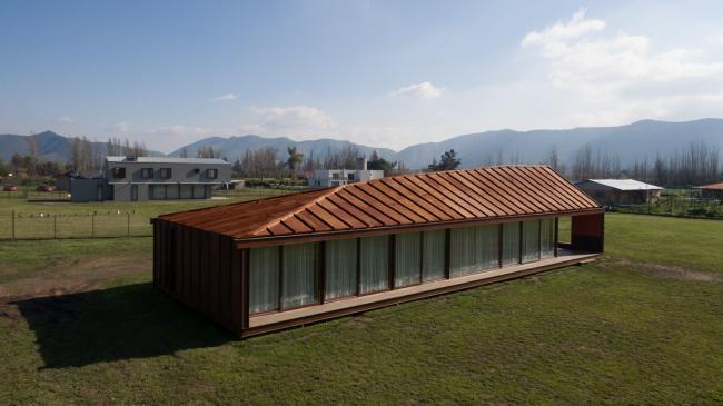 BIM建筑|村落草地上的红色棚屋:PH2室第 / DX Arquitectos BIM建筑|村落草地上的红色棚屋:PH2室第 / DX Arquitectos