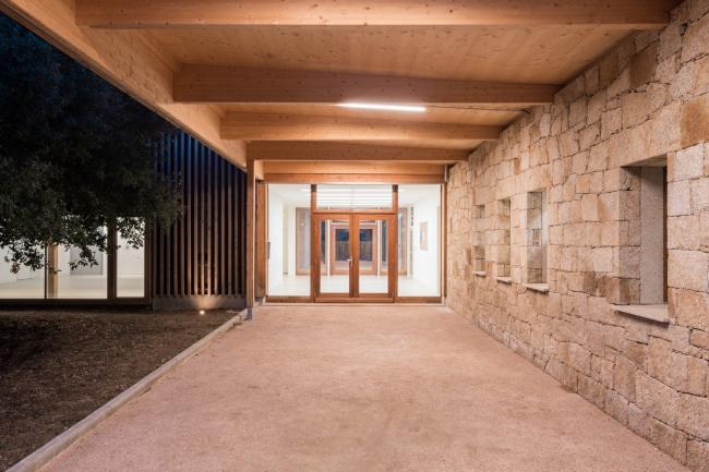 BIM建筑|橡树下远想:山的何处是什么?——法国村落黉舍 BIM建筑|橡树下远想:山的何处是什么?——法国村落黉舍