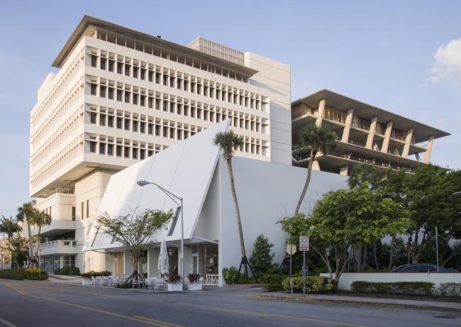 BIM建筑|新奇而平常的白色盒子:林肯路1111号扩建 / 赫尔佐格 & 德梅隆 BIM建筑|新奇而平常的白色盒子:林肯路1111号扩建 / 赫尔佐格 & 德梅隆