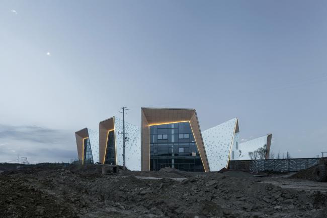 BIM建筑|场合、几何学、天然——成都万科公园传奇幼儿园 / 成执设计 BIM建筑|场合、几何学、天然——成都万科公园传奇幼儿园 / 成执设计