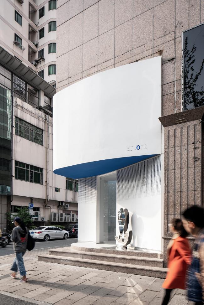BIM建筑|躲在空间里的十二行诗:BY JOVE 花店 / Mur Mur Lab BIM建筑|躲在空间里的十二行诗:BY JOVE 花店 / Mur Mur Lab