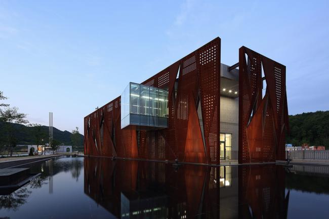 BIM建筑|老根里和平博物馆 / METAA BIM建筑|老根里和平博物馆 / METAA