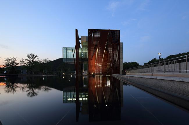 BIM建筑|老根里和平博物馆 / METAA BIM建筑|老根里和平博物馆 / METAA