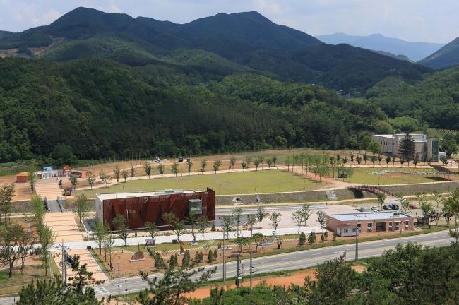 BIM建筑|老根里和平博物馆 / METAA BIM建筑|老根里和平博物馆 / METAA