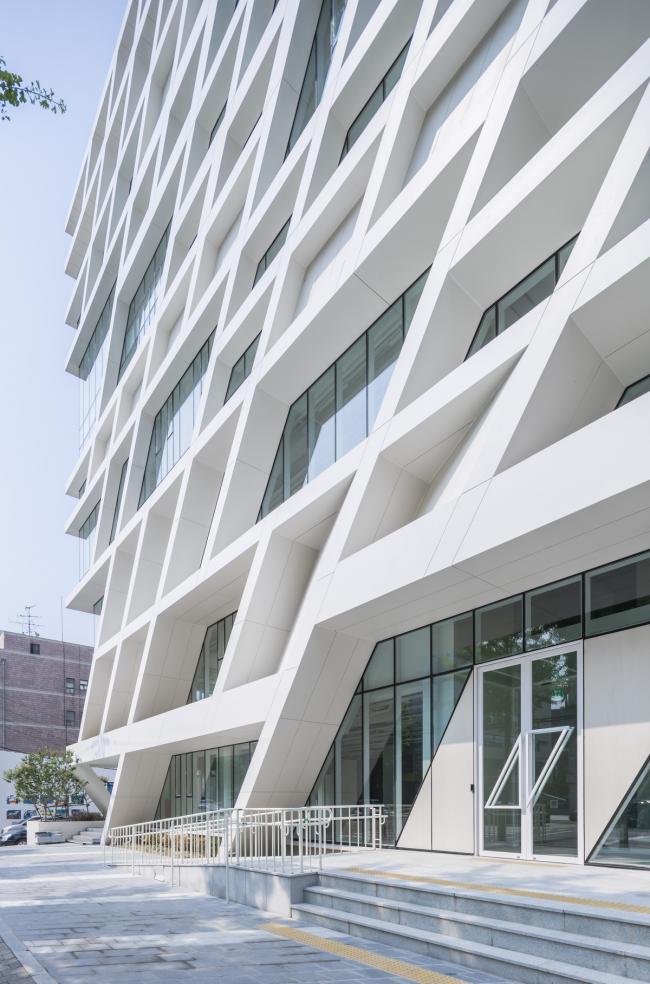 BIM建筑|融进“变更与立异”精力:Midong电子与电信总部办公楼 / 韵生同建筑师事务所 BIM建筑|融进“变更与立异”精力:Midong电子与电信总部办公楼 / 韵生同建筑师事务所