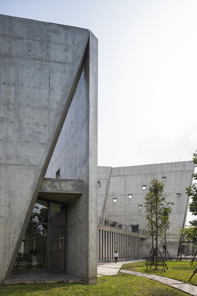 BIM建筑|光影错落,开合有度:Viettel 厂外工作室 / 武重义建筑事务所 BIM建筑|光影错落,开合有度:Viettel 厂外工作室 / 武重义建筑事务所