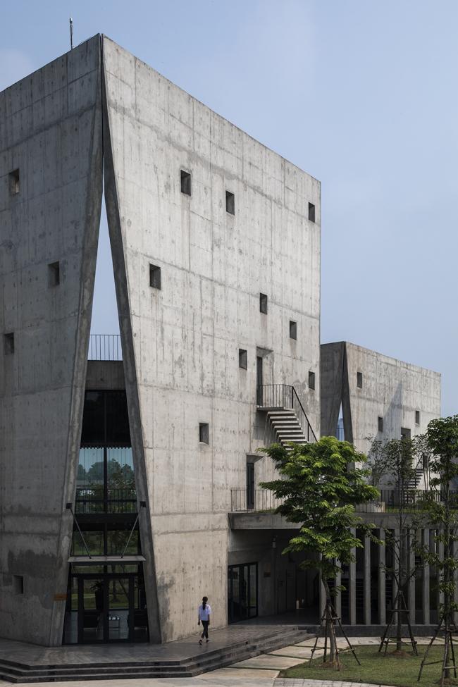 BIM建筑|光影错落,开合有度:Viettel 厂外工作室 / 武重义建筑事务所 BIM建筑|光影错落,开合有度:Viettel 厂外工作室 / 武重义建筑事务所