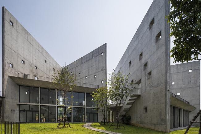BIM建筑|光影错落,开合有度:Viettel 厂外工作室 / 武重义建筑事务所 BIM建筑|光影错落,开合有度:Viettel 厂外工作室 / 武重义建筑事务所