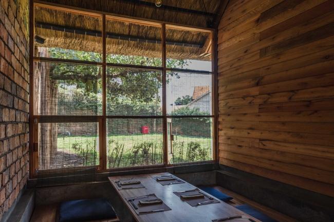 BIM建筑|轻巧明快,如擦过草地的轻燕:山森日式餐厅/ TERRAIN architects BIM建筑|轻巧明快,如擦过草地的轻燕:山森日式餐厅/ TERRAIN architects