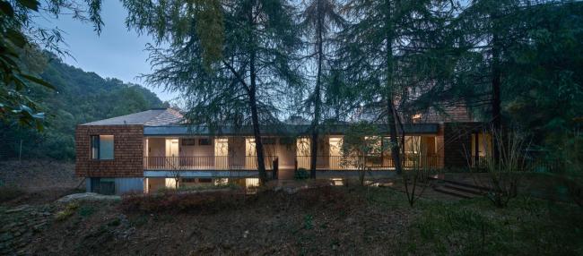 BIM建筑|山谷中的守看——一览居 / 中国美术学院景致建筑设计研讨总院 BIM建筑|山谷中的守看——一览居 / 中国美术学院景致建筑设计研讨总院