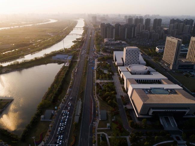 BIM建筑|淮安市城市博物馆、藏书楼、文化馆、美术馆 / 同济年夜学建筑设计研讨院 BIM建筑|淮安市城市博物馆、藏书楼、文化馆、美术馆 / 同济年夜学建筑设计研讨院