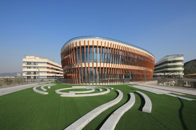 BIM建筑|西塞山前的“白鹭”:上海交年夜教导团体(湖州)帕丁顿双语黉舍 / 思序设计 BIM建筑|西塞山前的“白鹭”:上海交年夜教导团体(湖州)帕丁顿双语黉舍 / 思序设计