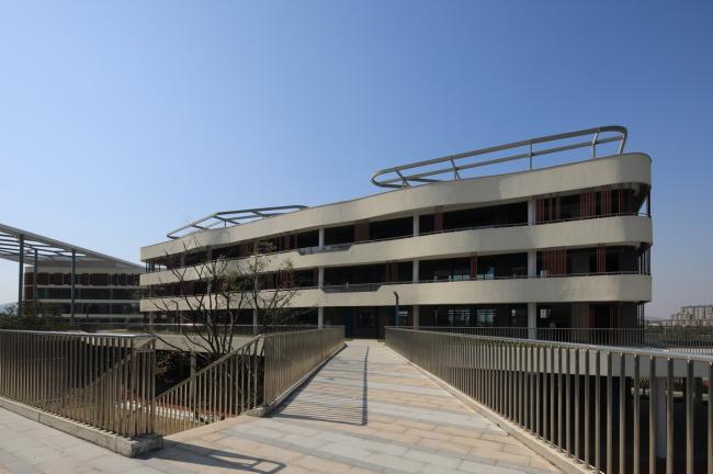 BIM建筑|西塞山前的“白鹭”:上海交年夜教导团体(湖州)帕丁顿双语黉舍 / 思序设计 BIM建筑|西塞山前的“白鹭”:上海交年夜教导团体(湖州)帕丁顿双语黉舍 / 思序设计