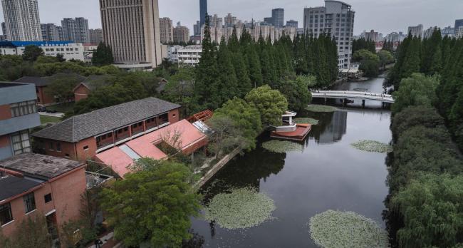 BIM建筑|在记忆与盼望之间:华东师范年夜学丽娃河畔书吧补葺 / 上海日清建筑设计 BIM建筑|在记忆与盼望之间:华东师范年夜学丽娃河畔书吧补葺 / 上海日清建筑设计