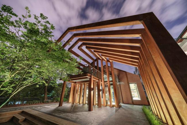 BIM建筑|在记忆与盼望之间:华东师范年夜学丽娃河畔书吧补葺 / 上海日清建筑设计 BIM建筑|在记忆与盼望之间:华东师范年夜学丽娃河畔书吧补葺 / 上海日清建筑设计