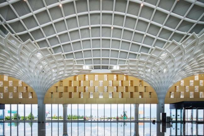 BIM建筑|金色白桦林涌起的连绵的海浪:呼伦贝尔海拉尔机场扩建工程 / 中国建筑设计院一合建筑设计研讨中间U10 BIM建筑|金色白桦林涌起的连绵的海浪:呼伦贝尔海拉尔机场扩建工程 / 中国建筑设计院一合建筑设计研讨中间U10