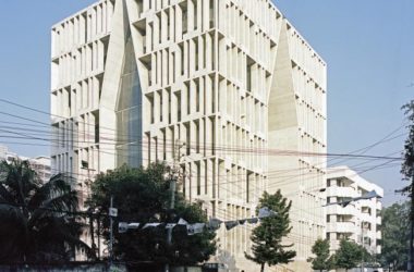 BIM建筑|垂直镂空,立体组成:达卡白色清真寺-BIM建筑网