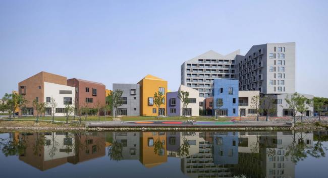 BIM建筑|老集市的味道,儿时记忆里的颜色:上海临港新城社区贸易中间 / 上海中房建筑设计 BIM建筑|老集市的味道,儿时记忆里的颜色:上海临港新城社区贸易中间 / 上海中房建筑设计