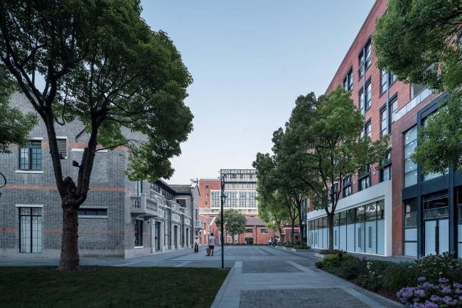 BIM建筑|上海老船埠:传奇十二年,地标再进级 / 三益设计 | 城市更新事业部,室内与景不雅事业部 BIM建筑|上海老船埠:传奇十二年,地标再进级 / 三益设计 | 城市更新事业部,室内与景不雅事业部