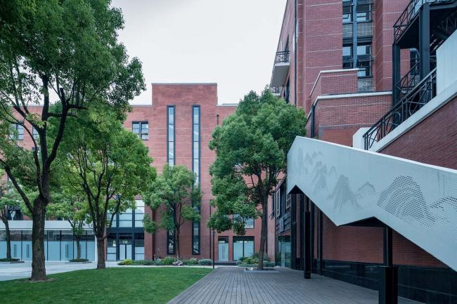 BIM建筑|上海老船埠:传奇十二年,地标再进级 / 三益设计 | 城市更新事业部,室内与景不雅事业部 BIM建筑|上海老船埠:传奇十二年,地标再进级 / 三益设计 | 城市更新事业部,室内与景不雅事业部