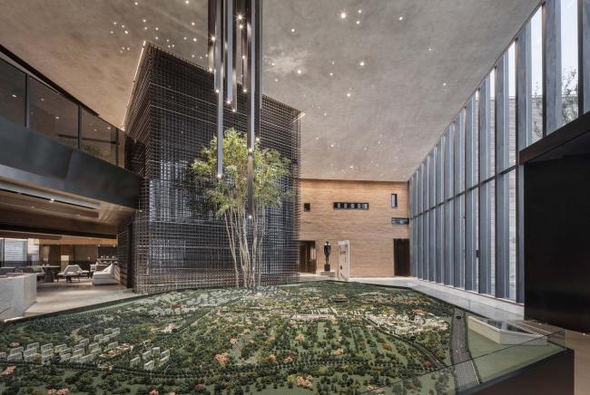 BIM建筑|黄地盘上错落睁开的“折扇”:郑州建业足球小镇旅客中间 / 水石设计 BIM建筑|黄地盘上错落睁开的“折扇”:郑州建业足球小镇旅客中间 / 水石设计