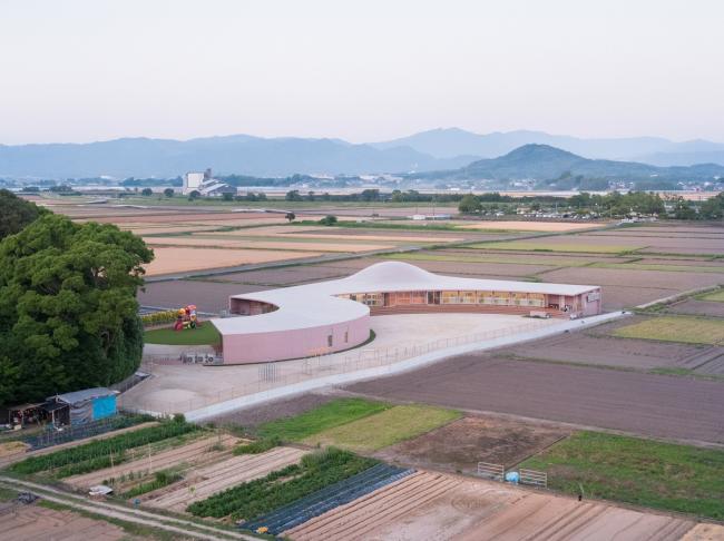 BIM建筑|山形围绕,活动的河道:日本 Subaru 幼儿园 / RFA+CFA BIM建筑|山形围绕,活动的河道:日本 Subaru 幼儿园 / RFA+CFA