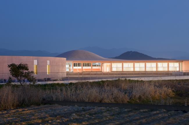 BIM建筑|山形围绕,活动的河道:日本 Subaru 幼儿园 / RFA+CFA BIM建筑|山形围绕,活动的河道:日本 Subaru 幼儿园 / RFA+CFA