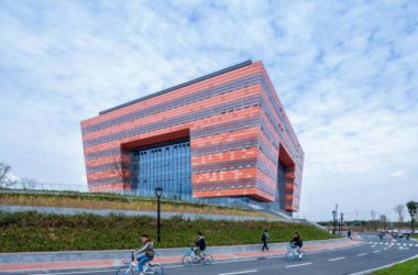 BIM建筑|沃野平原上的一盏“年夜红灯笼”:成都年夜学新藏书楼 / 中国建筑西南设计研讨院-BIM建筑网