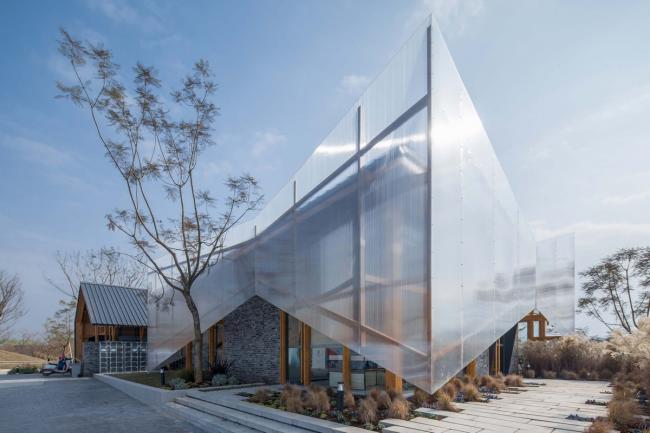 BIM建筑|麓湖水城上的风帆: 旅客中间 / HC+2 Studio BIM建筑|麓湖水城上的风帆: 旅客中间 / HC+2 Studio