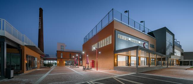BIM建筑|循典而新,天然悦动——英国莱克顿国际黉舍上海分校 / Eva Architects BIM建筑|循典而新,天然悦动——英国莱克顿国际黉舍上海分校 / Eva Architects