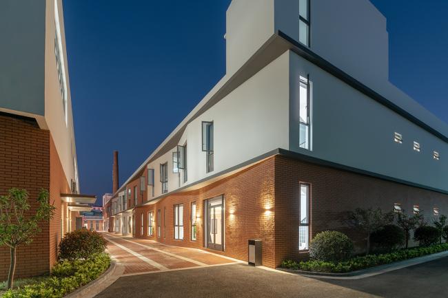 BIM建筑|循典而新,天然悦动——英国莱克顿国际黉舍上海分校 / Eva Architects BIM建筑|循典而新,天然悦动——英国莱克顿国际黉舍上海分校 / Eva Architects