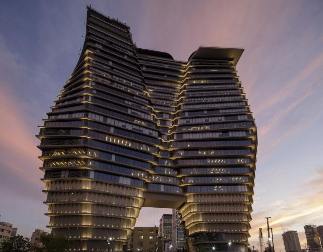 BIM建筑|倒置的冰山:ToHA 办公楼 / Ron Arad Architects BIM建筑|倒置的冰山:ToHA 办公楼 / Ron Arad Architects
