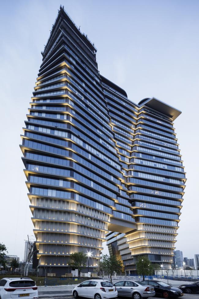 BIM建筑|倒置的冰山:ToHA 办公楼 / Ron Arad Architects BIM建筑|倒置的冰山:ToHA 办公楼 / Ron Arad Architects