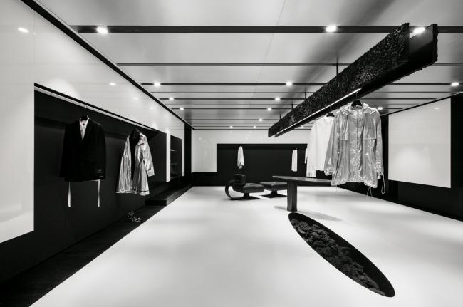 BIM建筑|灵活几何,如宇宙暗物资般神秘:Juun.J 旗舰店 / WGNB BIM建筑|灵活几何,如宇宙暗物资般神秘:Juun.J 旗舰店 / WGNB