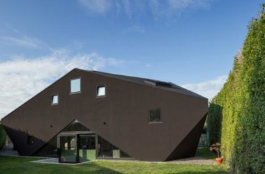 BIM建筑|背对背围绕一体的三角室第/Urban Agency-BIM建筑网