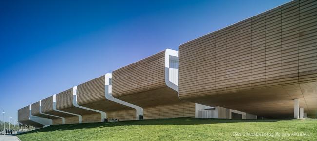 BIM建筑|如小伴侣般整洁排队:教师培训中间 / Ramón Fernández-Alonso BIM建筑|如小伴侣般整洁排队:教师培训中间 / Ramón Fernández-Alonso