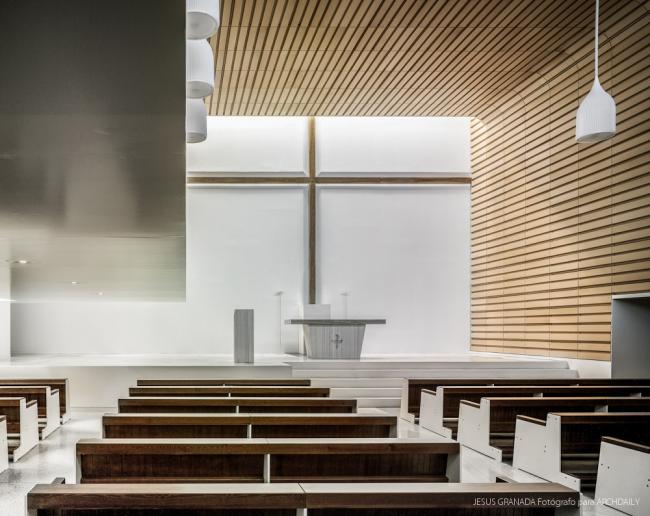 BIM建筑|如小伴侣般整洁排队:教师培训中间 / Ramón Fernández-Alonso BIM建筑|如小伴侣般整洁排队:教师培训中间 / Ramón Fernández-Alonso