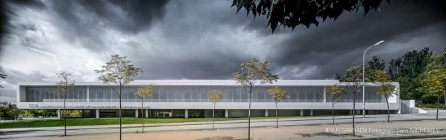 BIM建筑|如小伴侣般整洁排队:教师培训中间 / Ramón Fernández-Alonso BIM建筑|如小伴侣般整洁排队:教师培训中间 / Ramón Fernández-Alonso