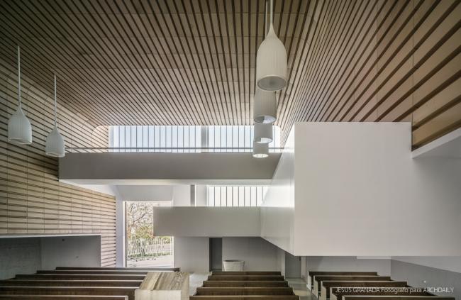 BIM建筑|如小伴侣般整洁排队:教师培训中间 / Ramón Fernández-Alonso BIM建筑|如小伴侣般整洁排队:教师培训中间 / Ramón Fernández-Alonso