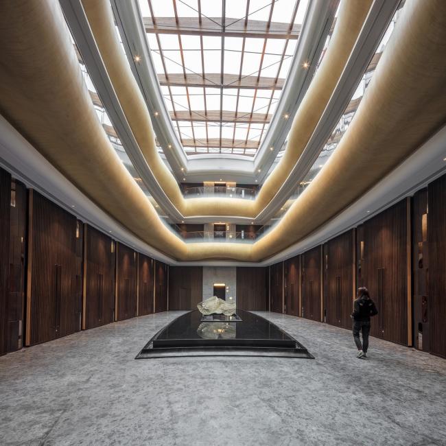 BIM建筑|奔腾而下的山间瀑布:郡安理国际会议中间 / Stylus studio BIM建筑|奔腾而下的山间瀑布:郡安理国际会议中间 / Stylus studio
