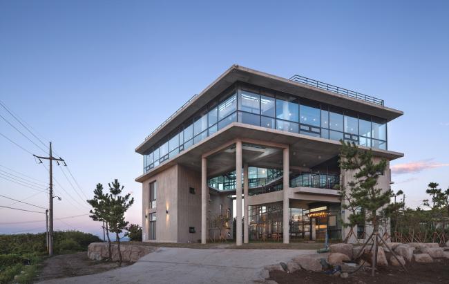 BIM建筑|朝阳东升,揽海天名胜:五角贸易楼 / ON Architecture BIM建筑|朝阳东升,揽海天名胜:五角贸易楼 / ON Architecture